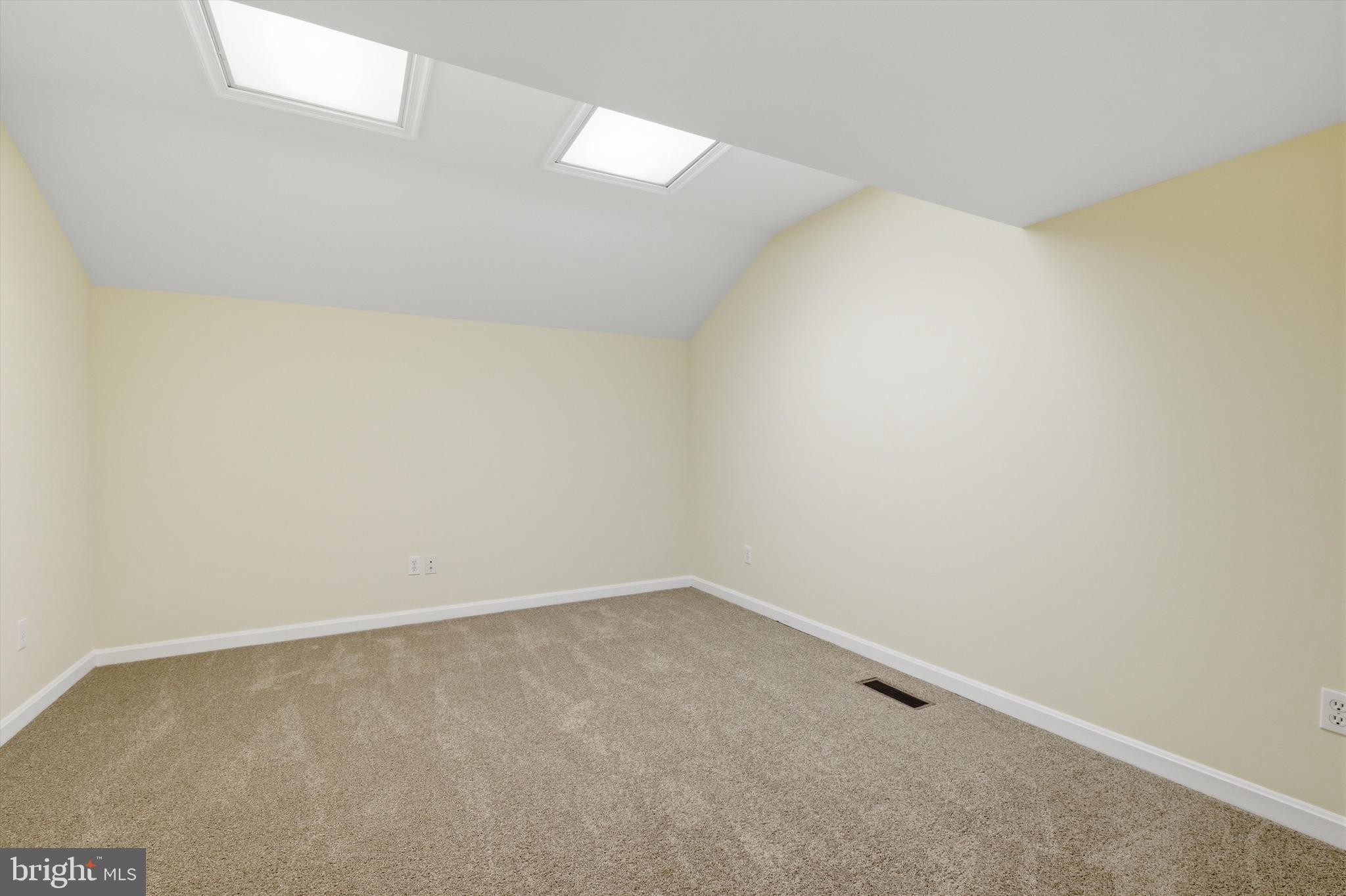 9530 Hallhurst Road Nottingham, MD 21236 - Photo 19 of 25