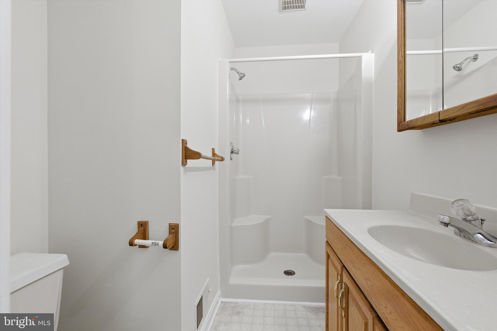 9530 Hallhurst Road Nottingham, MD 21236 - Photo 23 of 25