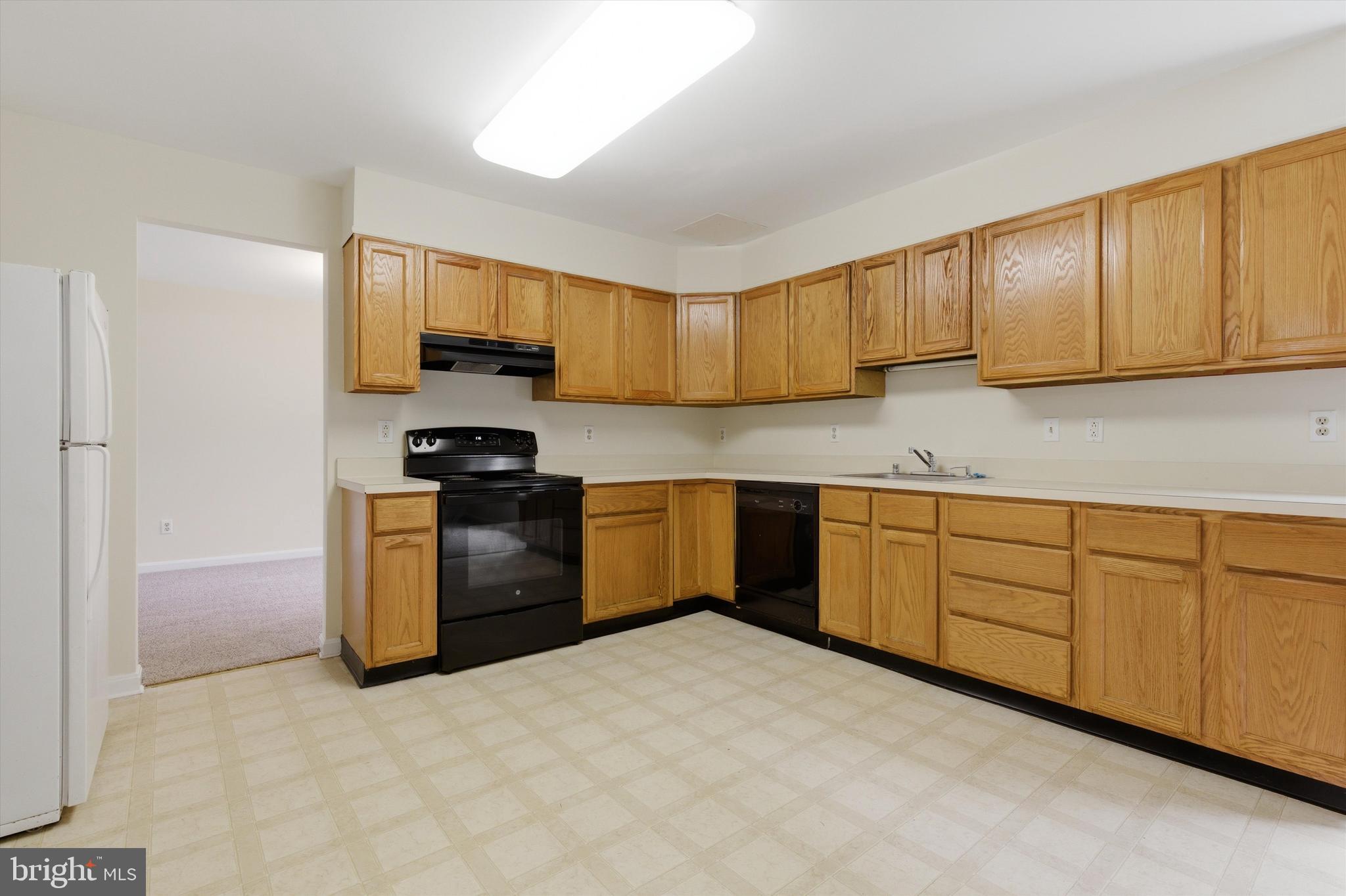 9530 Hallhurst Road Nottingham, MD 21236 - Photo 8 of 25