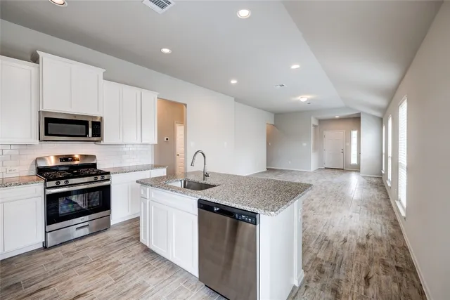 $2,000 | 120 Lyndon Drive, San Marcos, TX 78666