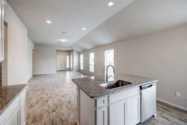 $2,000 | 120 Lyndon Drive, San Marcos, TX 78666