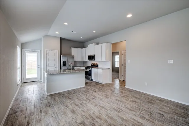 $2,000 | 120 Lyndon Drive, San Marcos, TX 78666