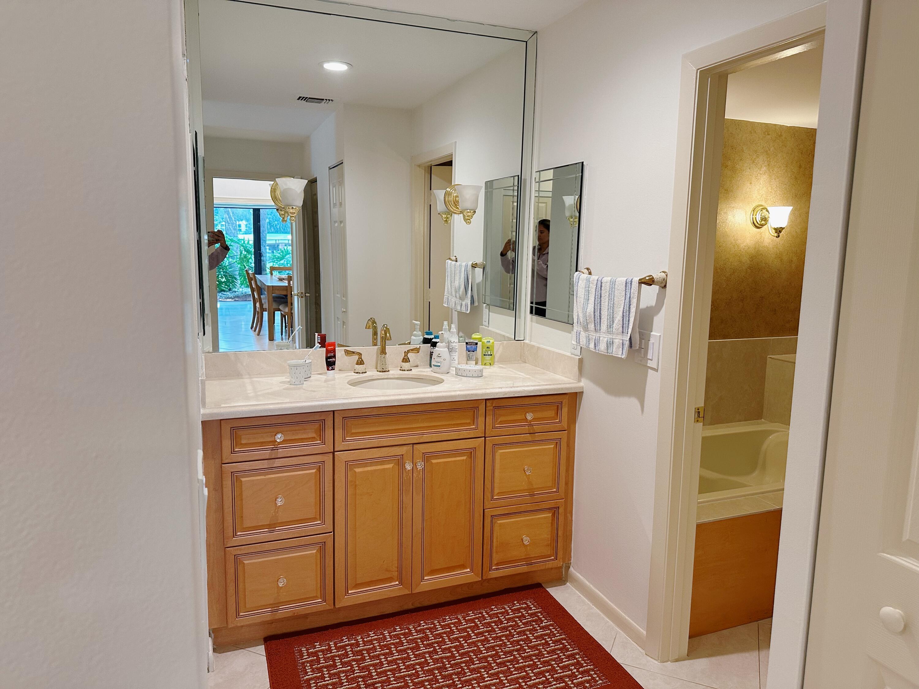 21708 Tall Palm Circle Boca Raton, FL 33433 - Photo 18 of 22 6293E3C4-1A57-4868-A3E5-9ADE81BC51F0