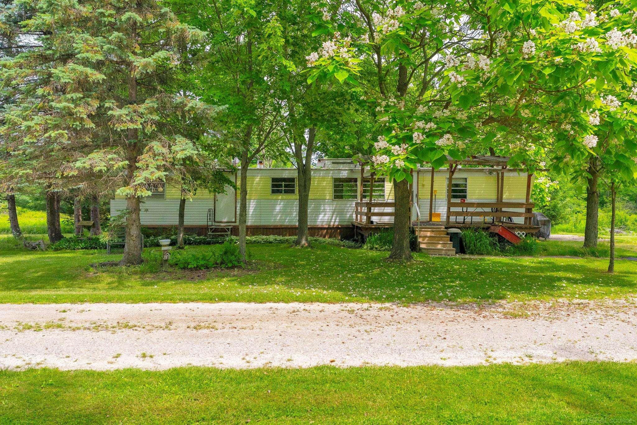 5723 Wildcat Road Croswell, MI 48422 - Photo 2 of 25 50213465-86889059-9779-402d-aa93-a9d8985e2522.JPG