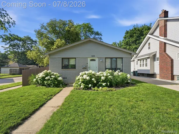 $3,100 | 828 East 2nd Street, Royal Oak, MI 48067
