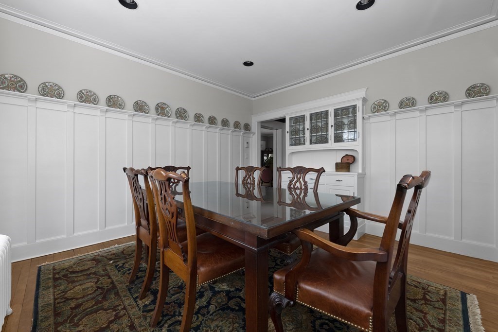 39 Somerset Road Lexington, MA 02420 - Photo 11 of 20 a dining room with furniture and window