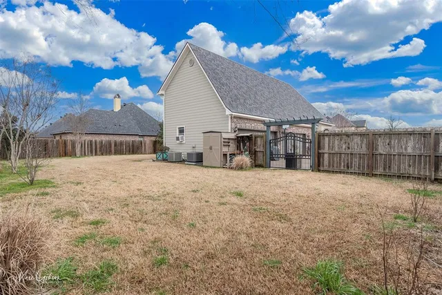 $425,000 | 162 Captain H. M. Shreve Boulevard, Shreveport, LA 71115