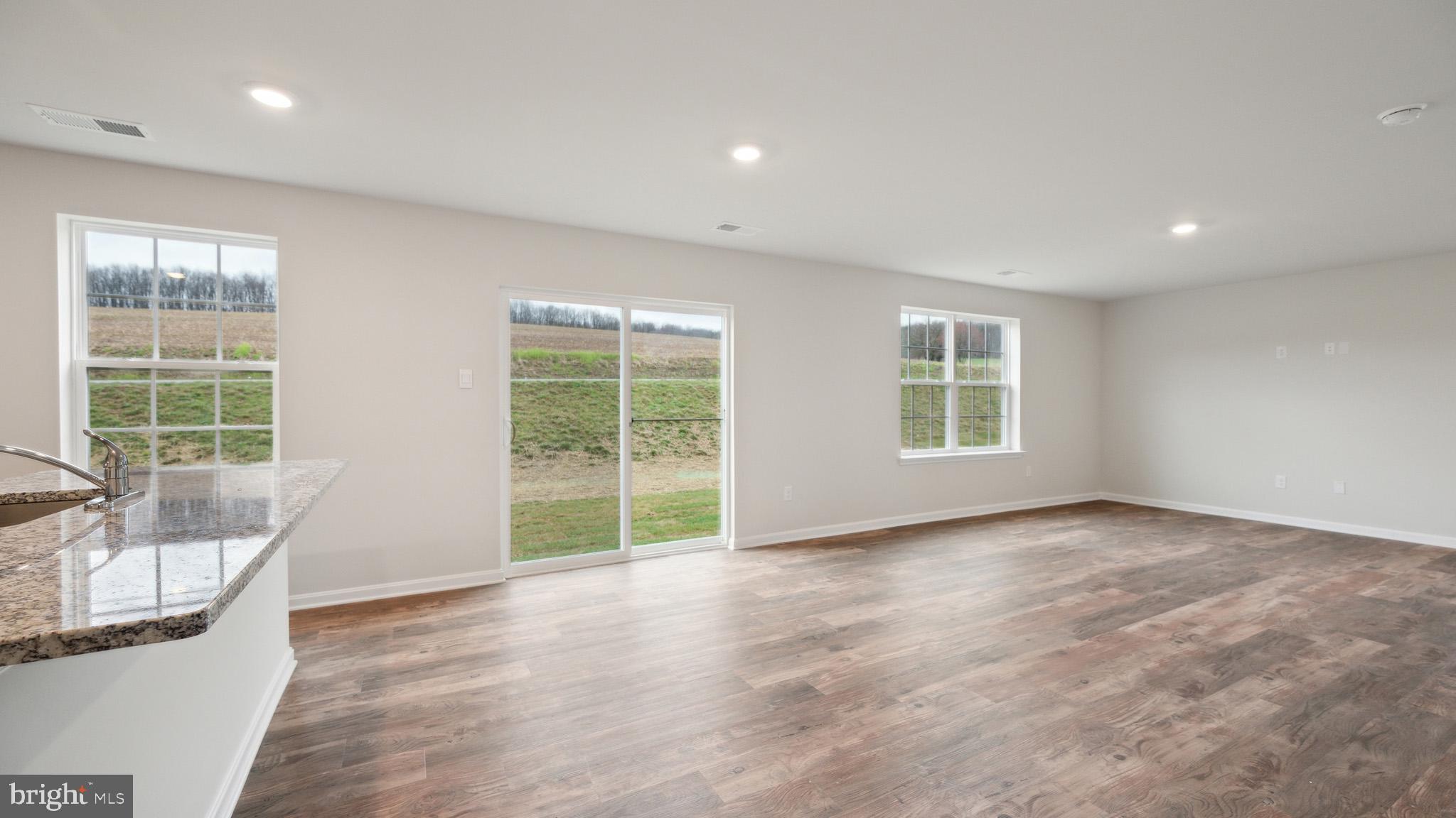 5308 Valley View Road Spring Grove, PA 17362 - Photo 7 of 27
