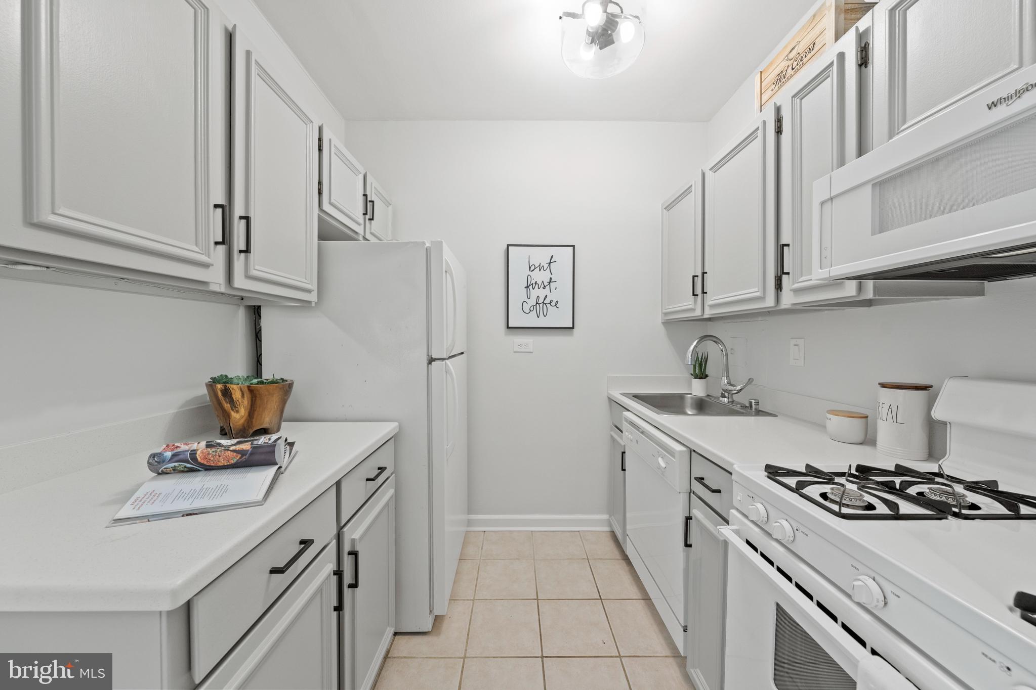 2755 Ordway Street Northwest, Unit 202 Washington, DC 20008 - Photo 8 of 15