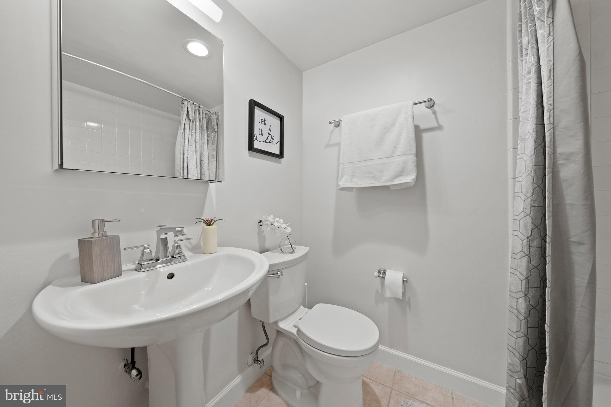 2755 Ordway Street Northwest, Unit 202 Washington, DC 20008 - Photo 9 of 15