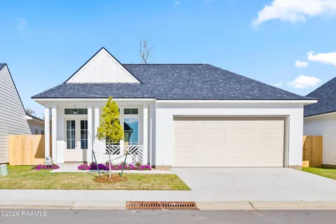 $300,000 | 240 Jagged Grove Lane, Youngsville, LA 70592