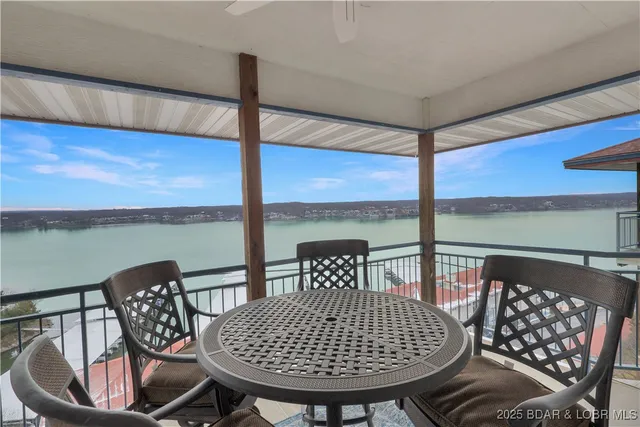 $389,900 | 86 Palisades Lakeview Drive, Unit 4B, Lake Ozark, MO 65049