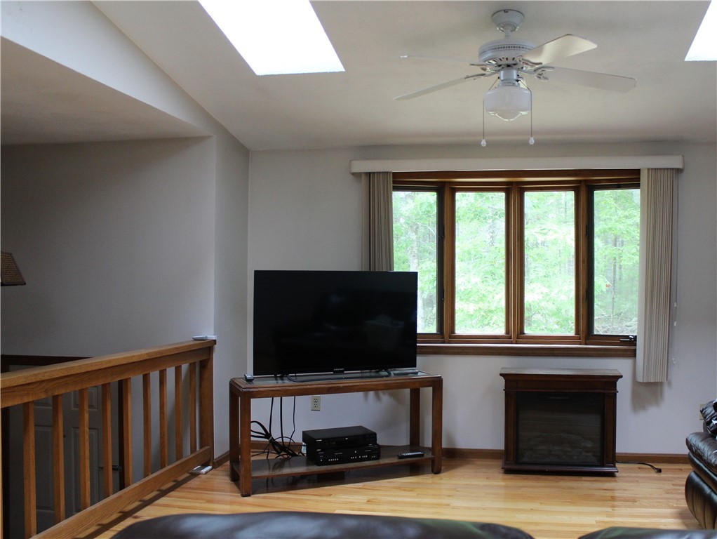 7 Isaac Fiske Road Coventry, RI 02827 - Photo 6 of 23