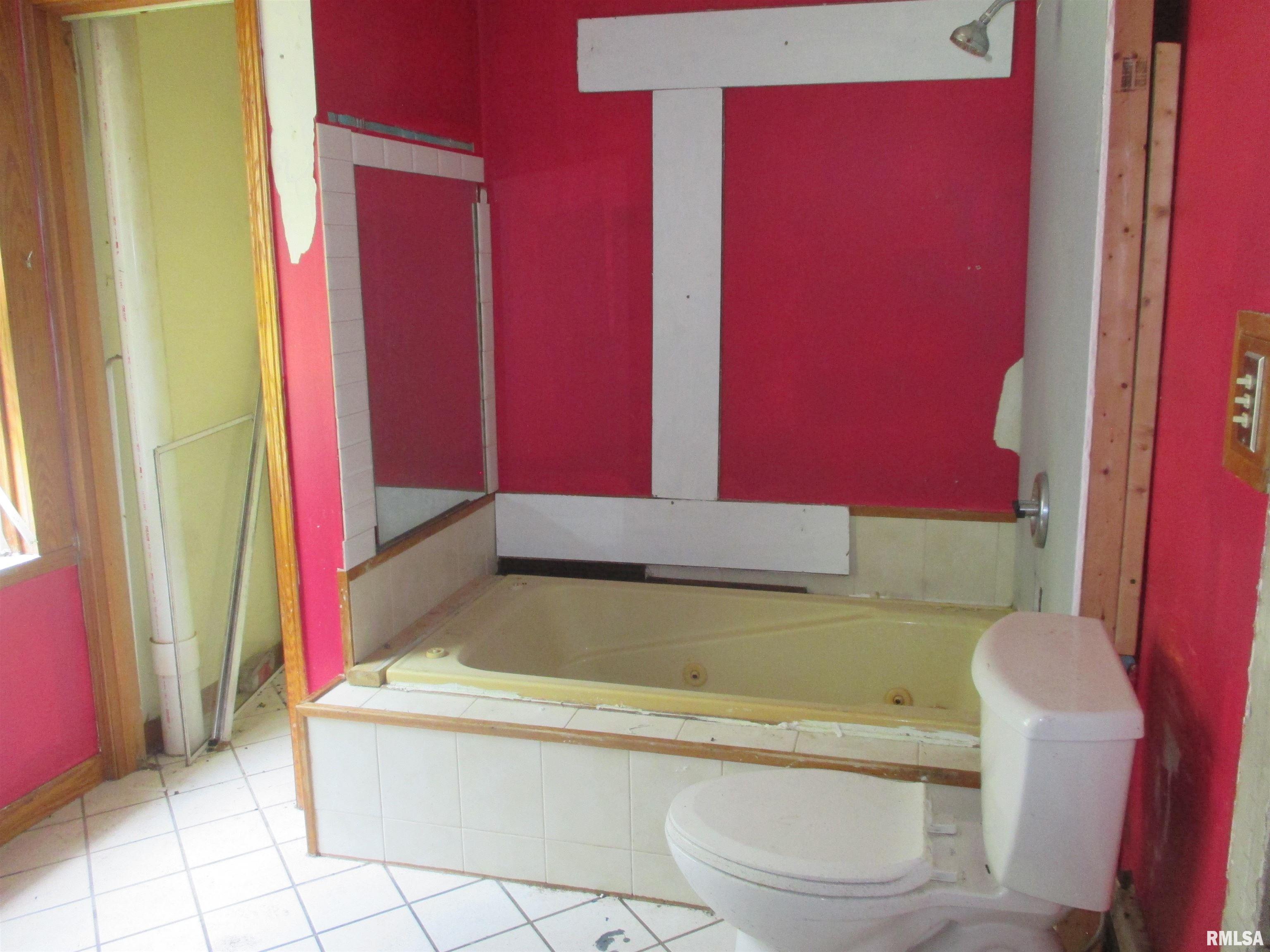 1401 East Rouse Avenue Peoria, IL 61603 - Photo 13 of 20 Gallery Image 13