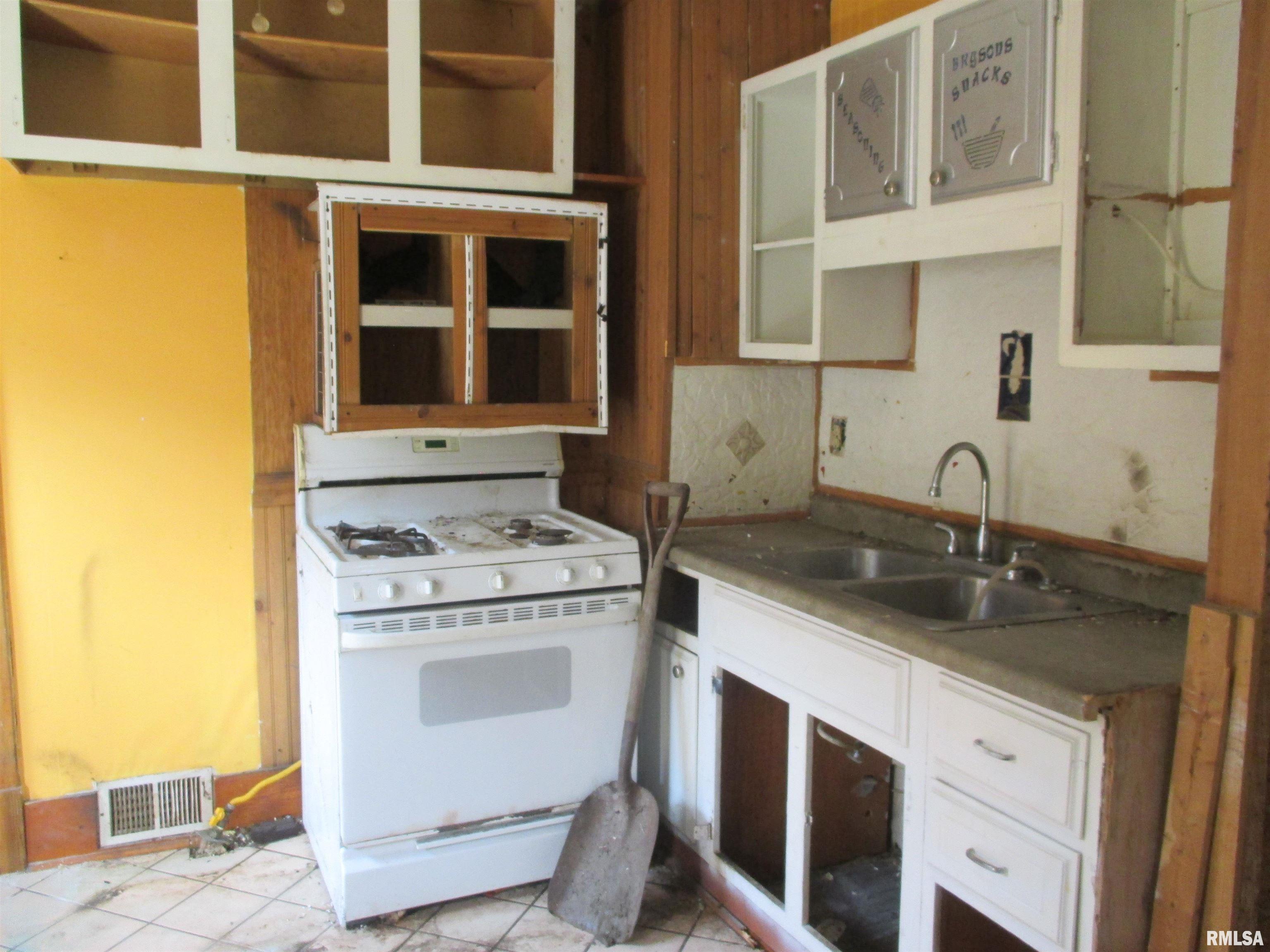 1401 East Rouse Avenue Peoria, IL 61603 - Photo 15 of 20 Gallery Image 15