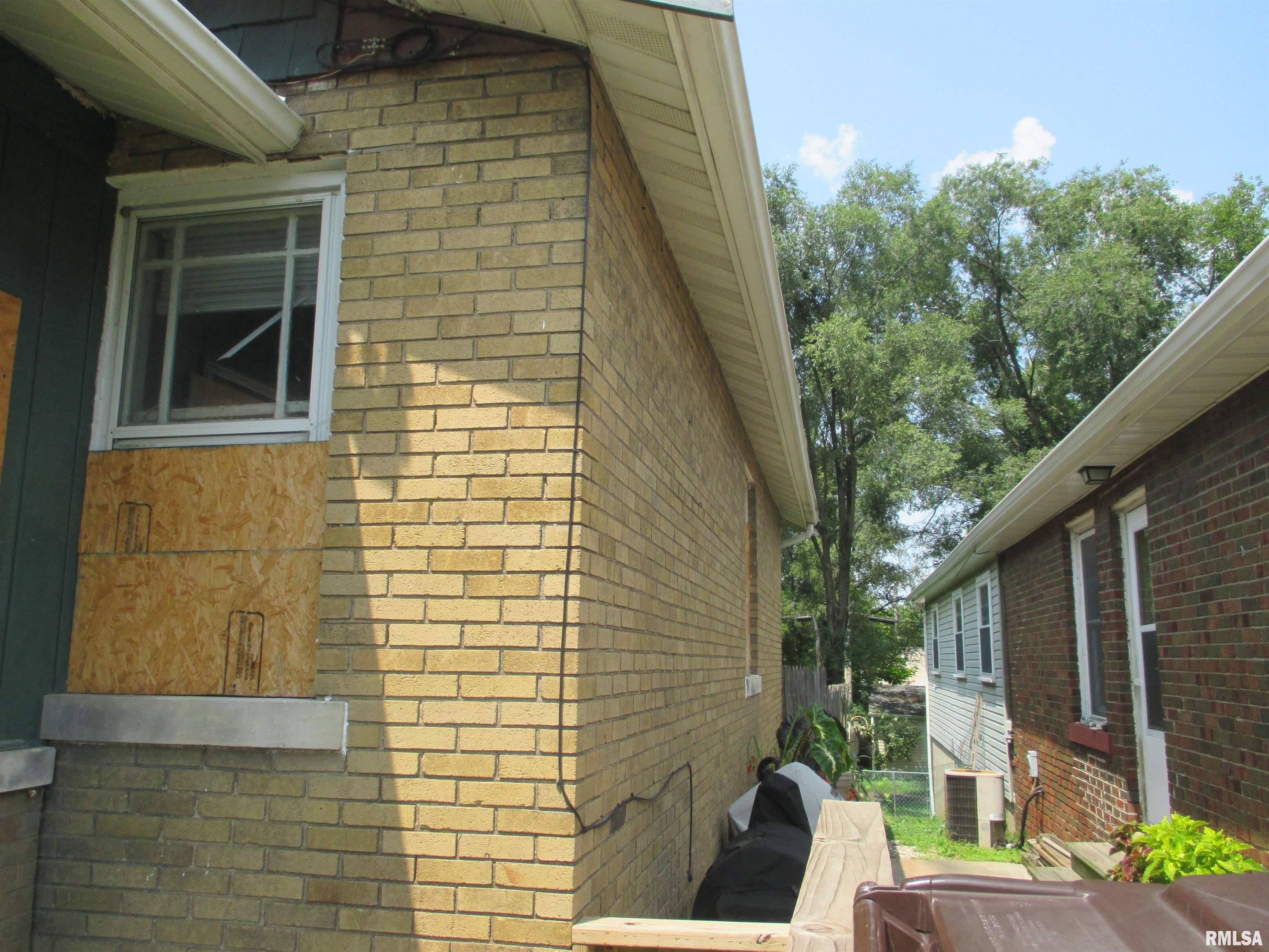 1401 East Rouse Avenue Peoria, IL 61603 - Photo 4 of 20 Gallery Image 4