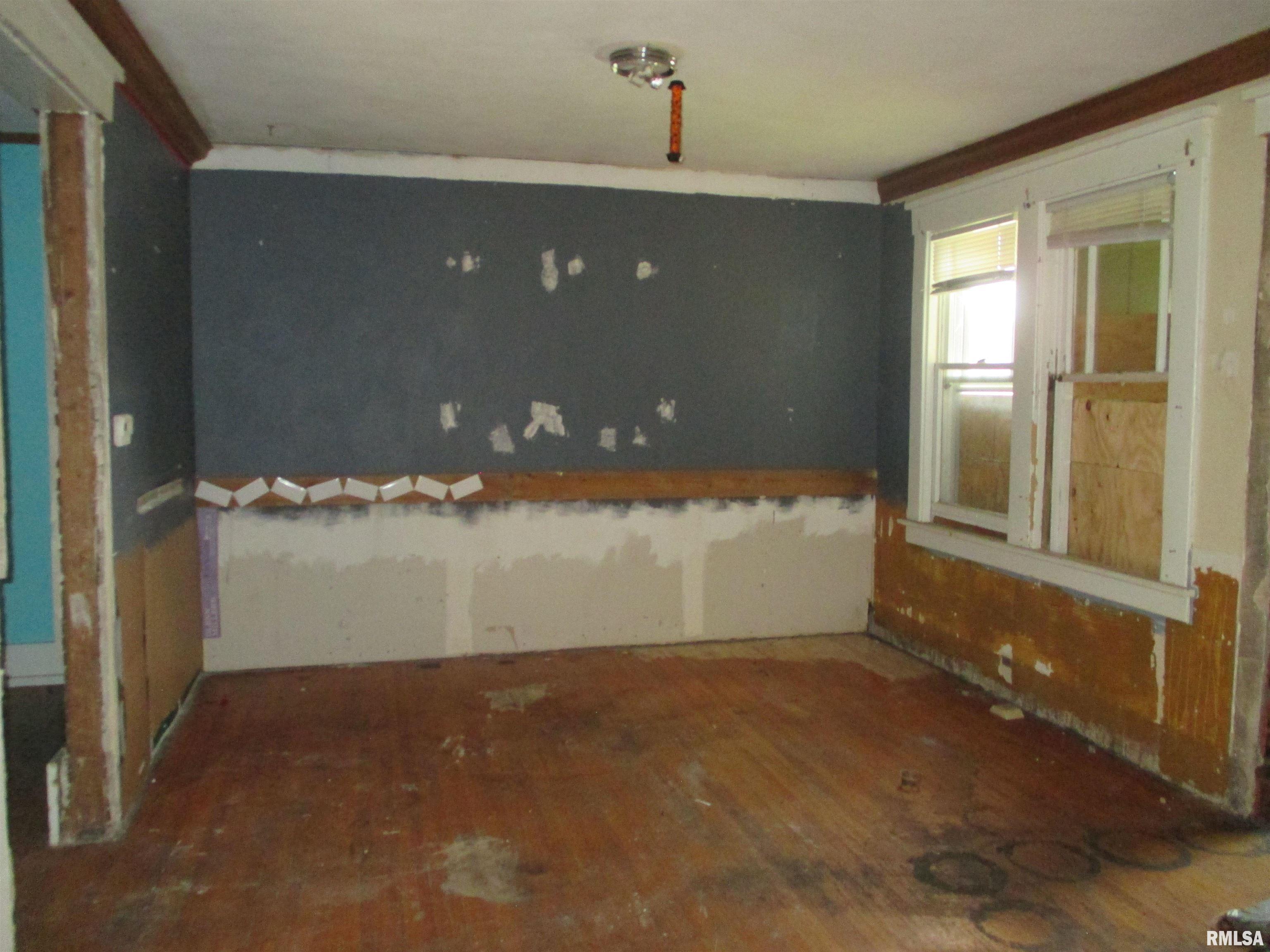 1401 East Rouse Avenue Peoria, IL 61603 - Photo 9 of 20 Gallery Image 9