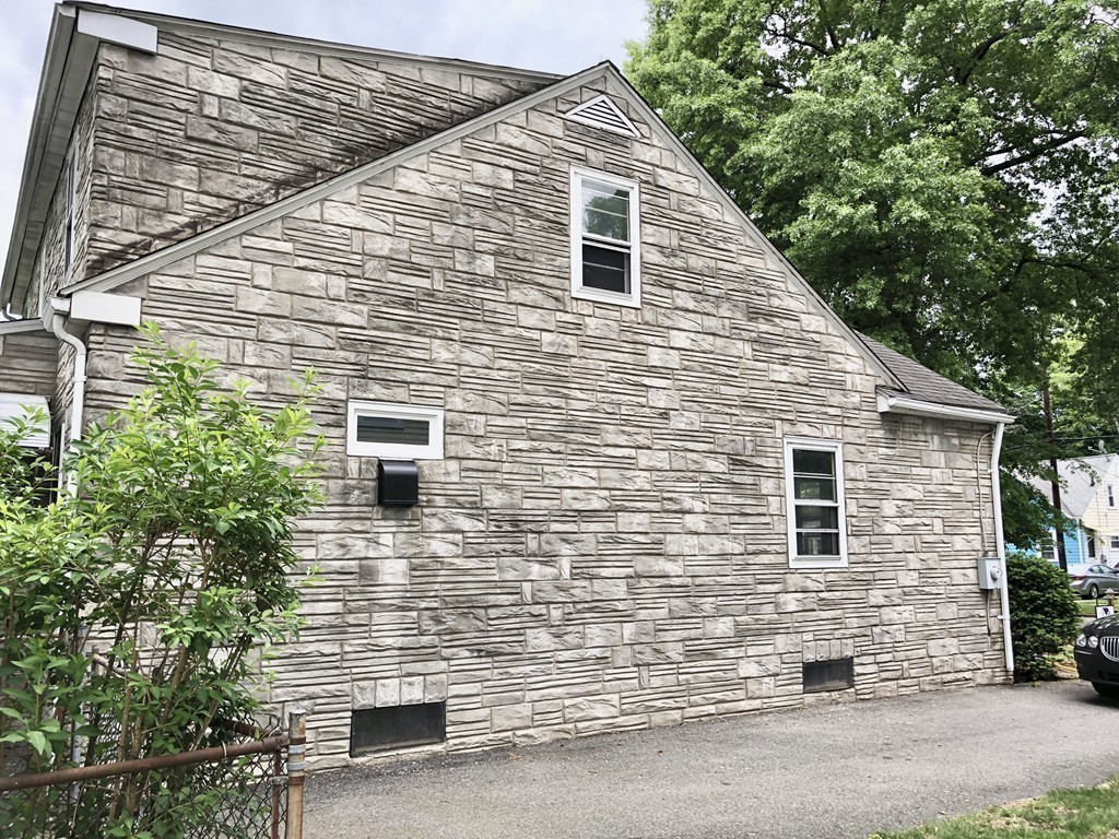 28 Dana Street Springfield, MA 01104 - Photo 22 of 27 Gallery Image 22