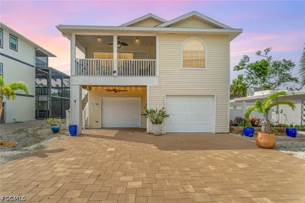 $729,000 | 401 Donora Boulevard, Fort Myers Beach, FL 33931