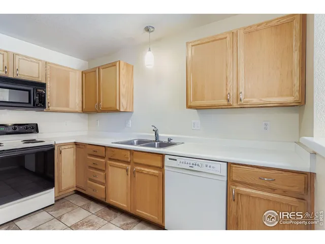 $349,990 | 1601 Great Western Drive, Unit Q6, Longmont, CO 80501
