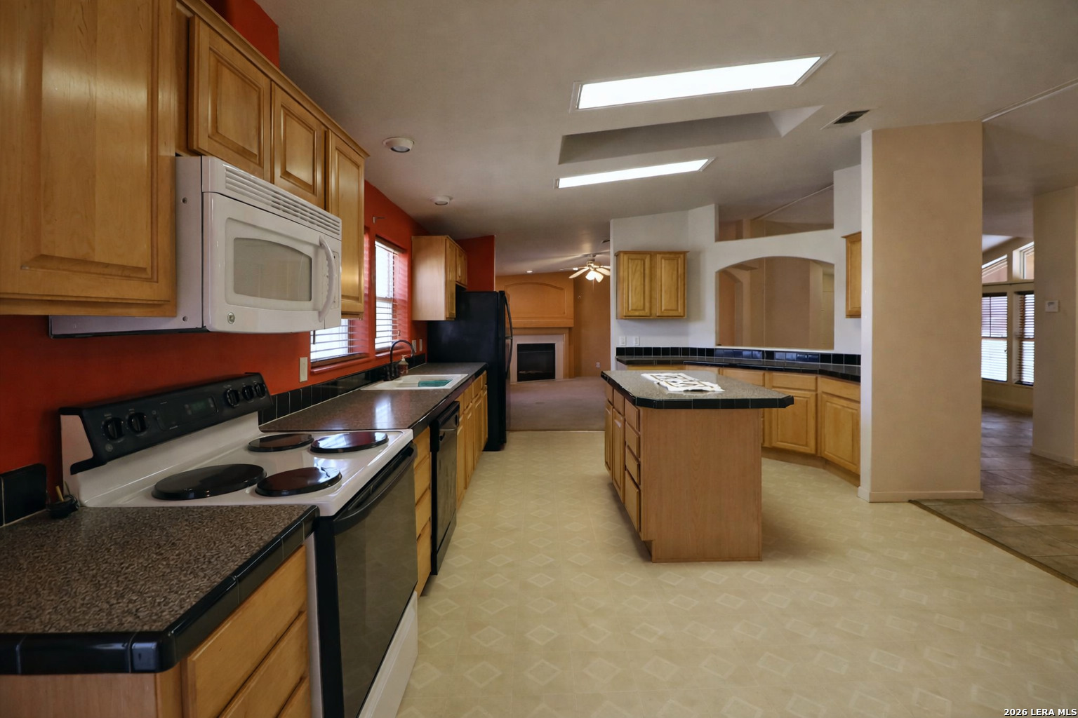 1075 Quail Run Lytle, TX 78052 - Photo 16 of 38