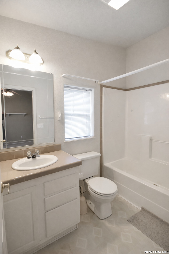 1075 Quail Run Lytle, TX 78052 - Photo 34 of 38