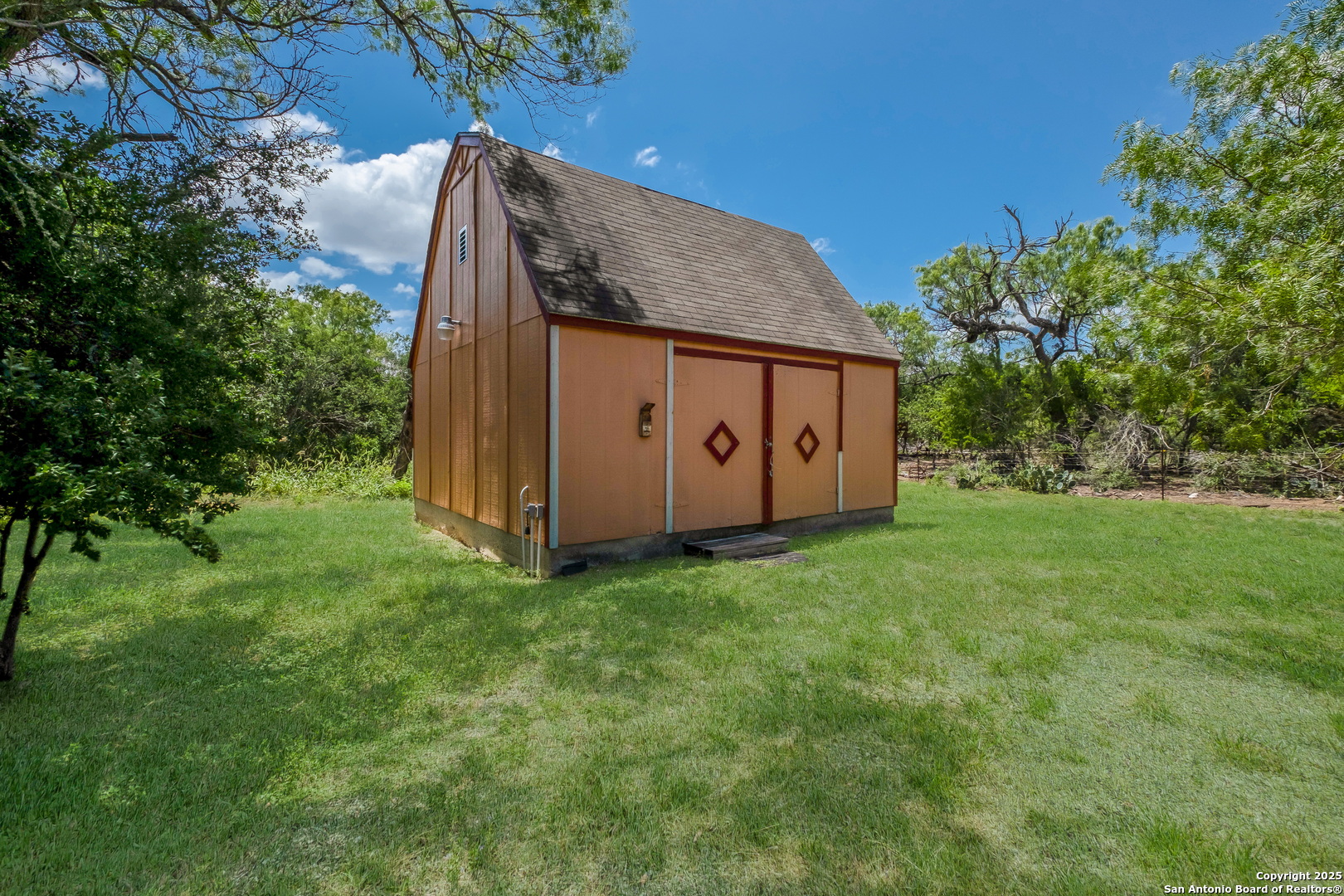 1075 Quail Run Lytle, TX 78052 - Photo 36 of 38