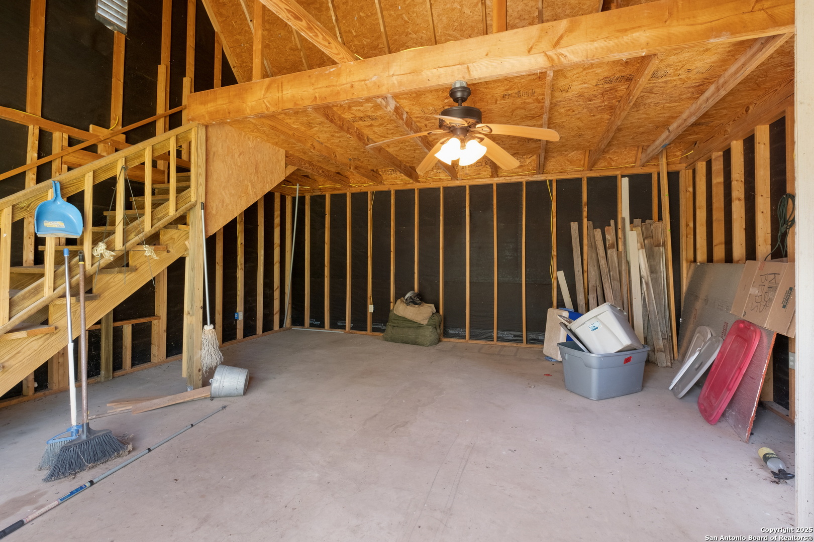 1075 Quail Run Lytle, TX 78052 - Photo 37 of 38