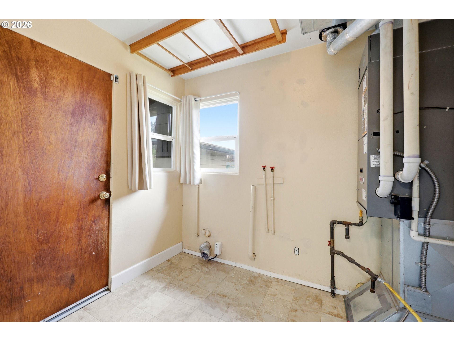 18121 Southeast Langensand Road Sandy, OR 97055 - Photo 17 of 28 Laundry
