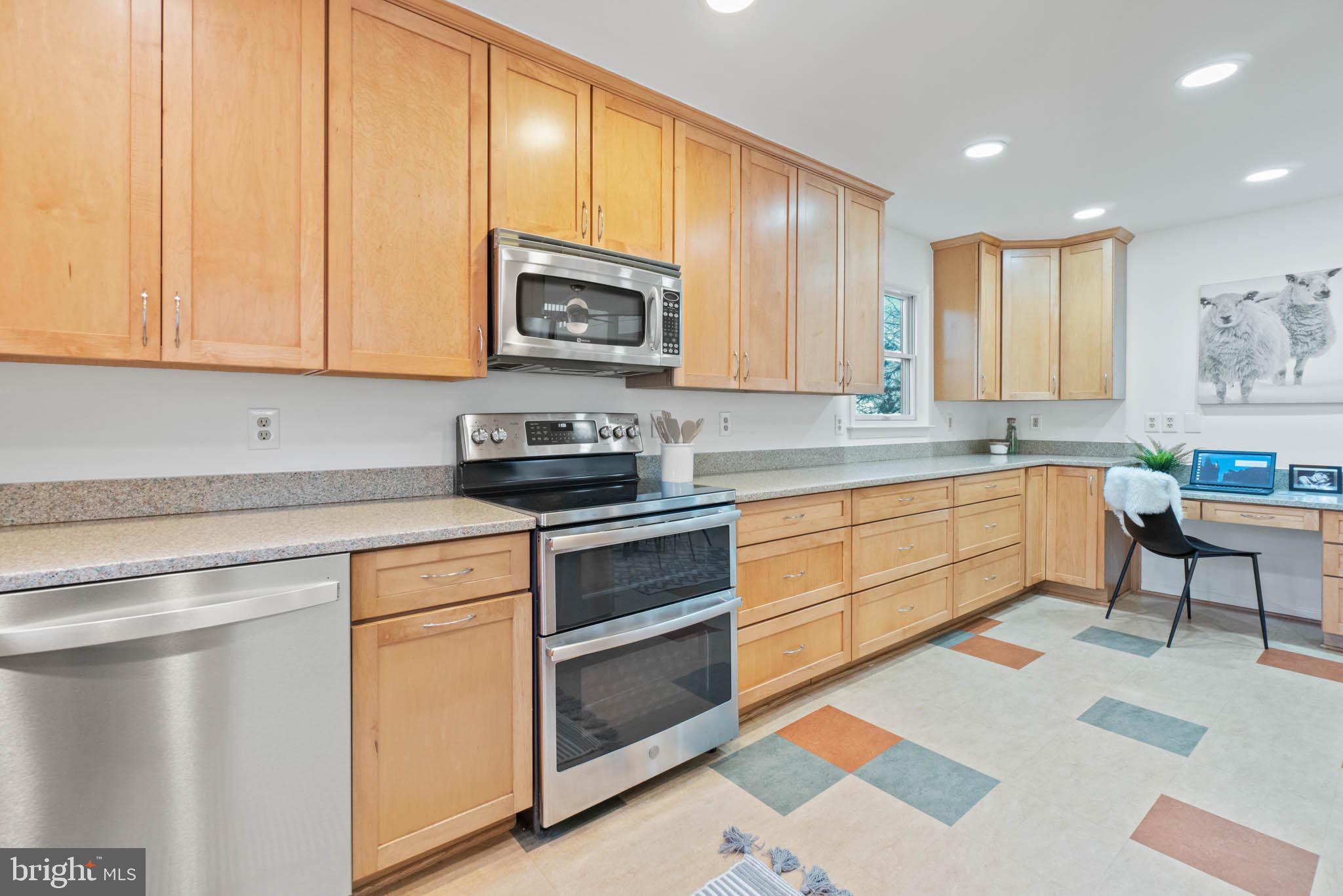 12216 Somersworth Drive Silver Spring, MD 20902 - Photo 11 of 56