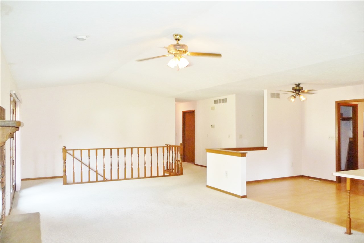 6619 Red Barn Road Loves Park, IL 61111 - Photo 3 of 20 Gallery Image 3