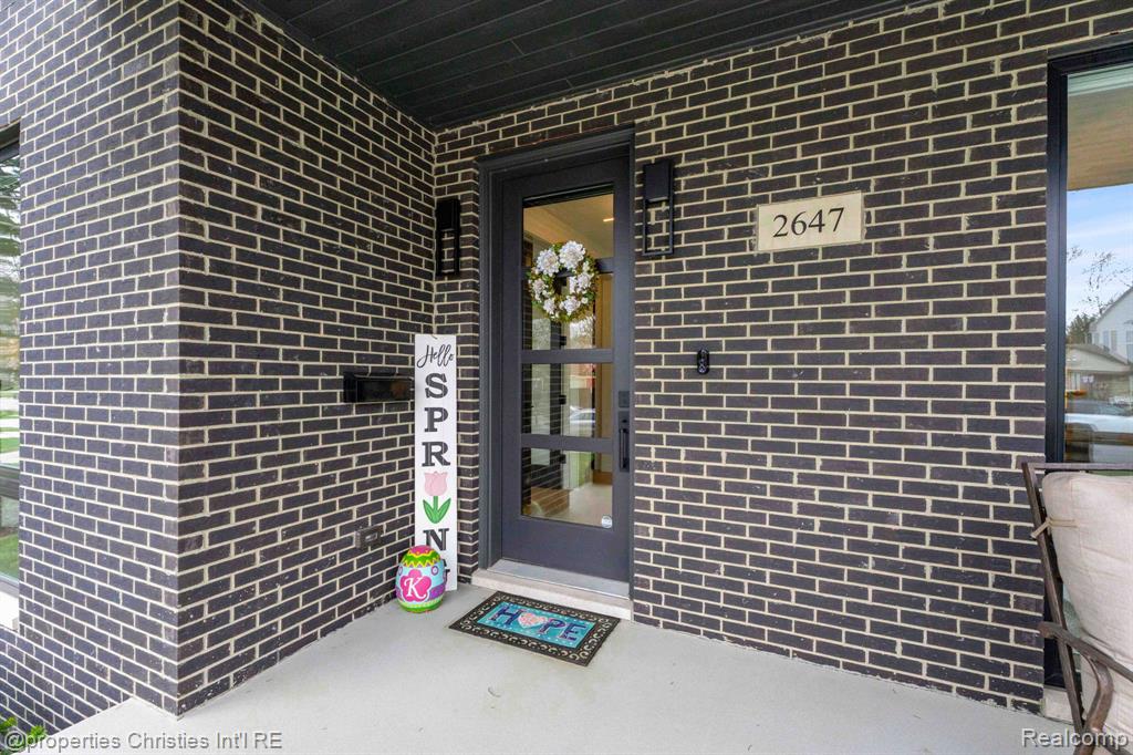 2647 Dorchester Road Birmingham, MI 48009 - Photo 4 of 99
