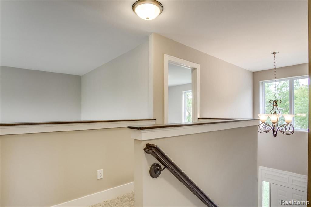 2914 Walsh Drive Rochester Hills, MI 48309 - Photo 18 of 36