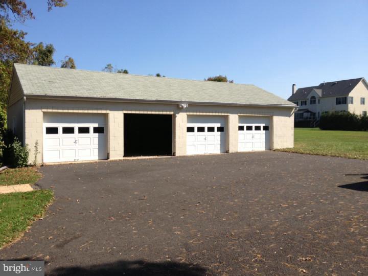 1481 Turk Road Warrington, PA 18976 - Photo 3 of 12 Garage