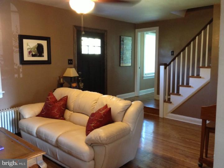 1481 Turk Road Warrington, PA 18976 - Photo 5 of 12 Living Room