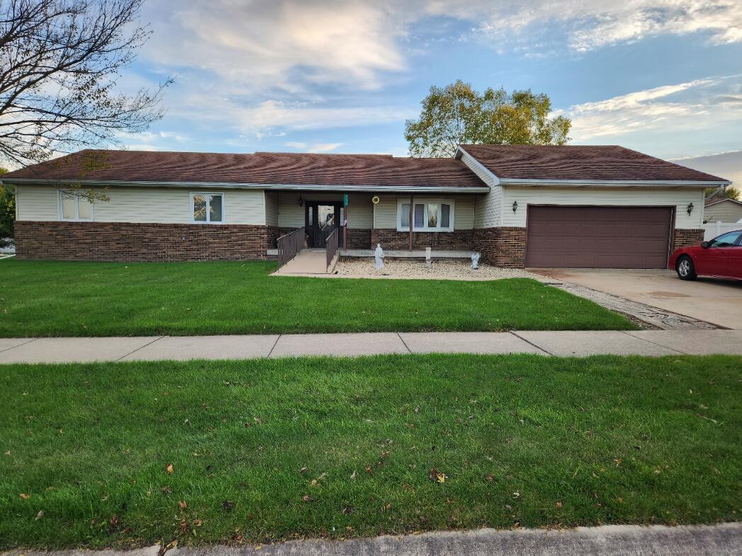 751 Clover Lane Crown Point, IN 46307 - Photo 1 of 32 1047x785