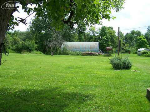 11318 Hartland Road Fenton, MI 48430 - Photo 23 of 30 20412951-22.JPG