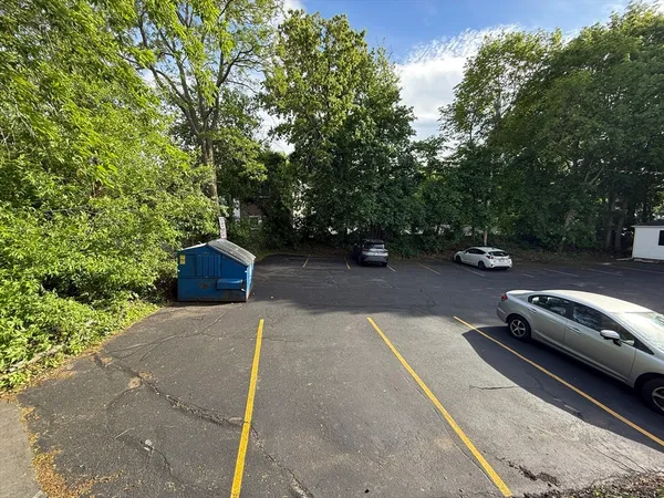 $2,200 | 8-10 Essex Street, Unit 5, Andover, MA 01810