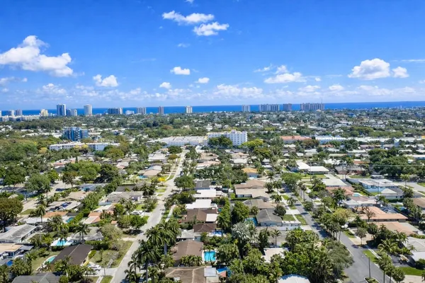 $700,000 | 2152 Northeast 61st Court, Fort Lauderdale, FL 33308