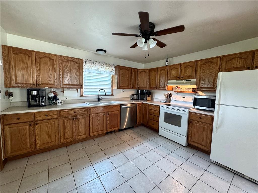 326 Aiken Road New Castle, PA 16101 - Photo 8 of 24