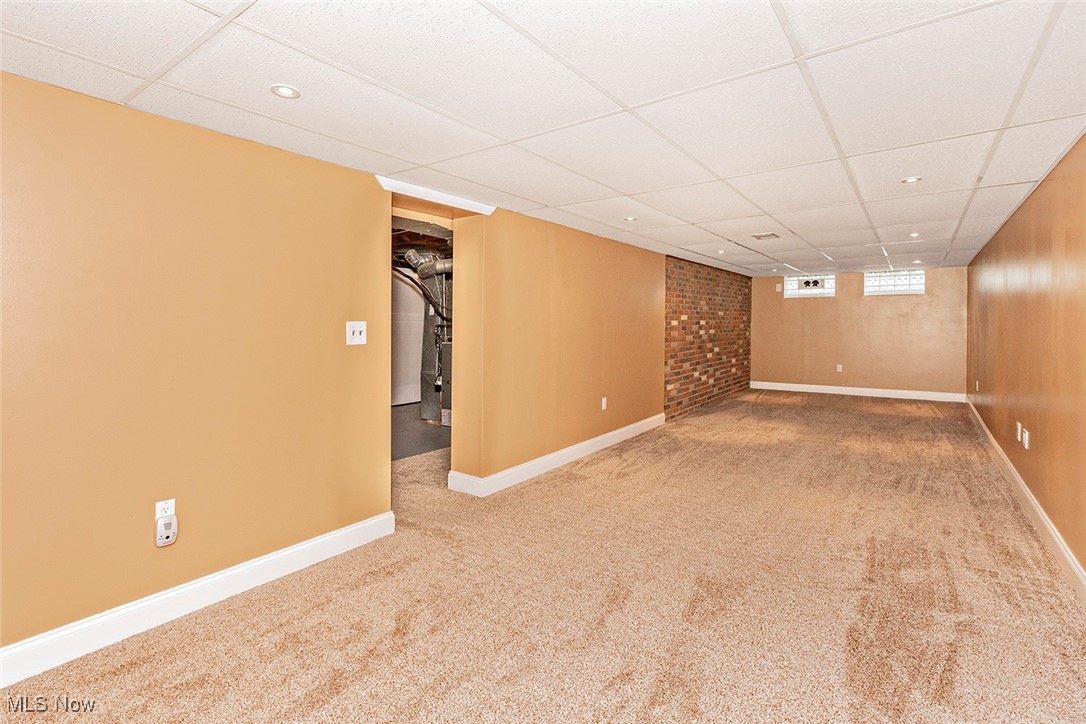 30413 Forestgrove Road Willowick, OH 44095 - Photo 25 of 35