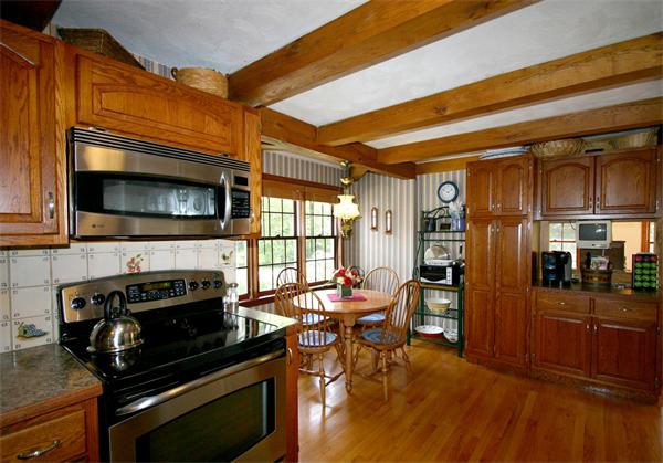 171 Pelham Island Road Wayland, MA 01778 - Photo 4 of 27