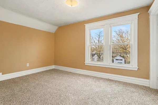 $129,900 | 410 West Paterson Street, Kalamazoo, MI 49007