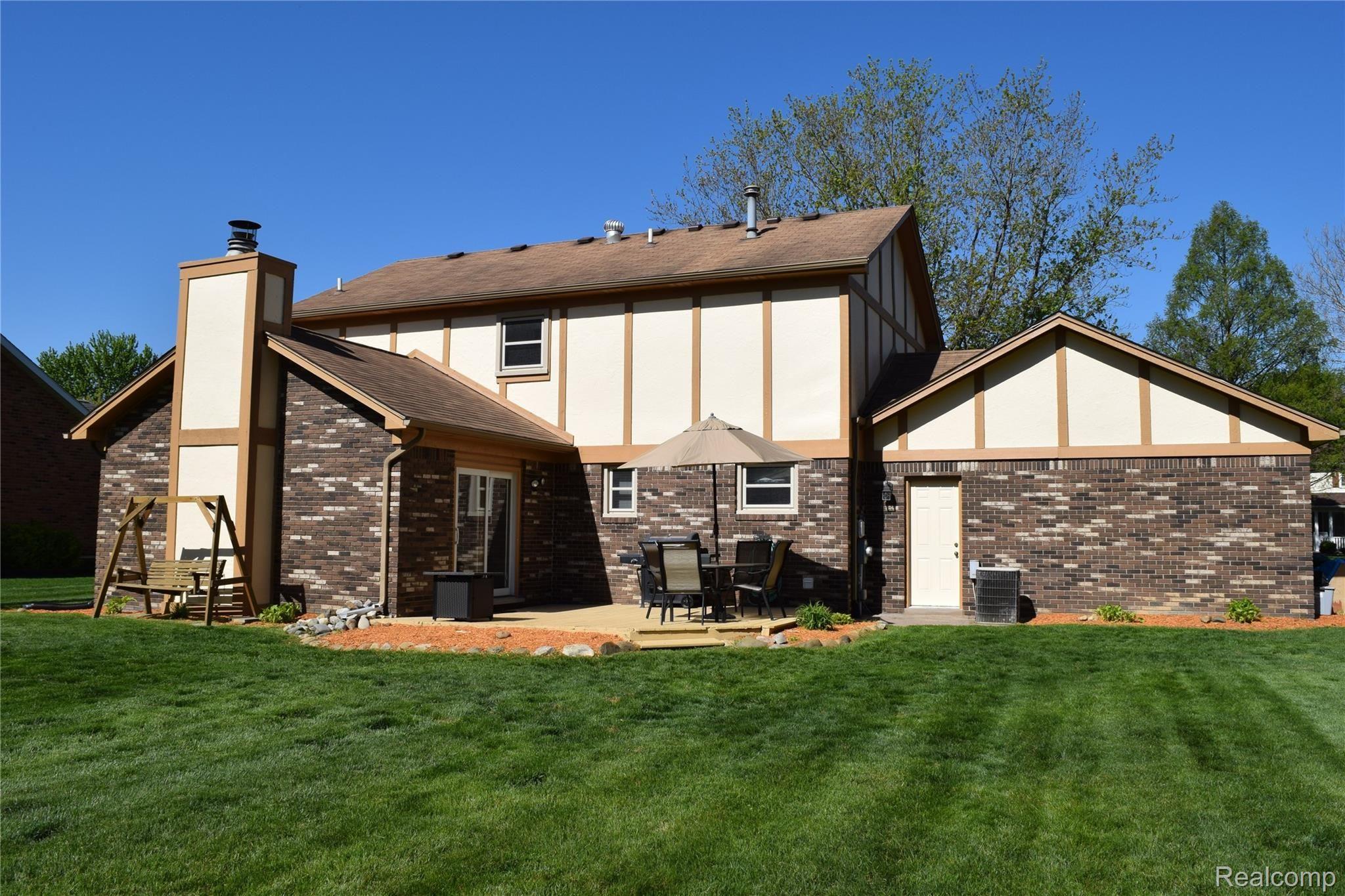 61396 North Ridge Trail Washington, MI 48094 - Photo 3 of 51 2.JPG