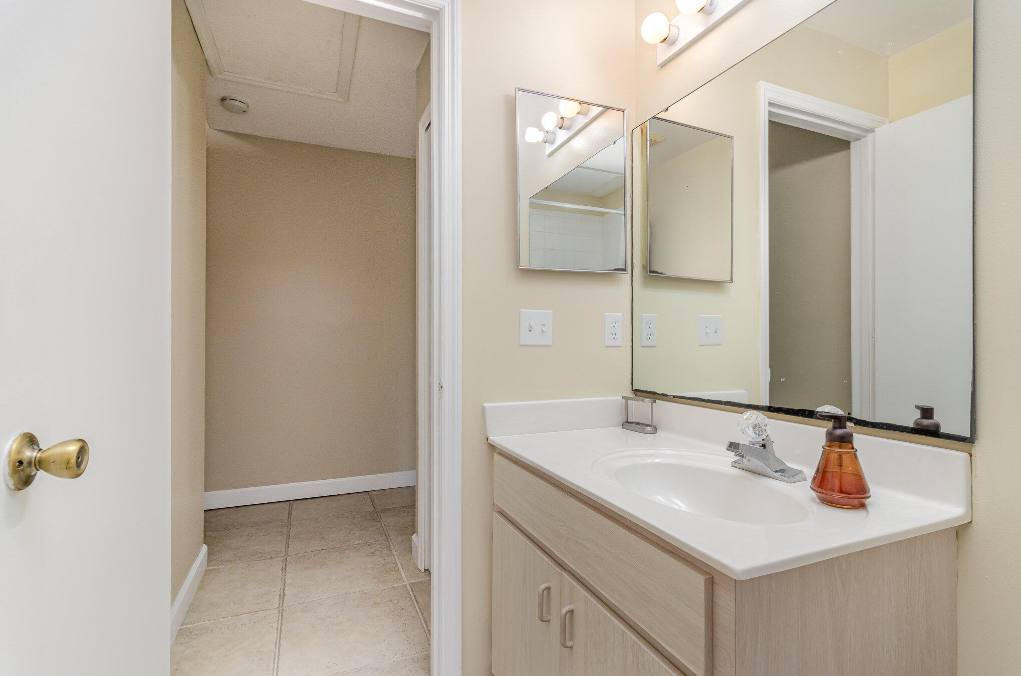 297 Santa Rosa Avenue Southwest Palm Bay, FL 32908 - Photo 23 of 39 023_img_7440-edit