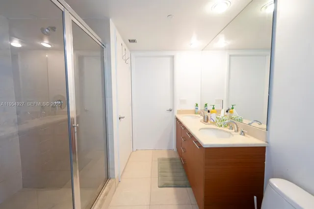 $1,149,000 | 50 Biscayne Boulevard, Unit 3702, Miami, FL 33132