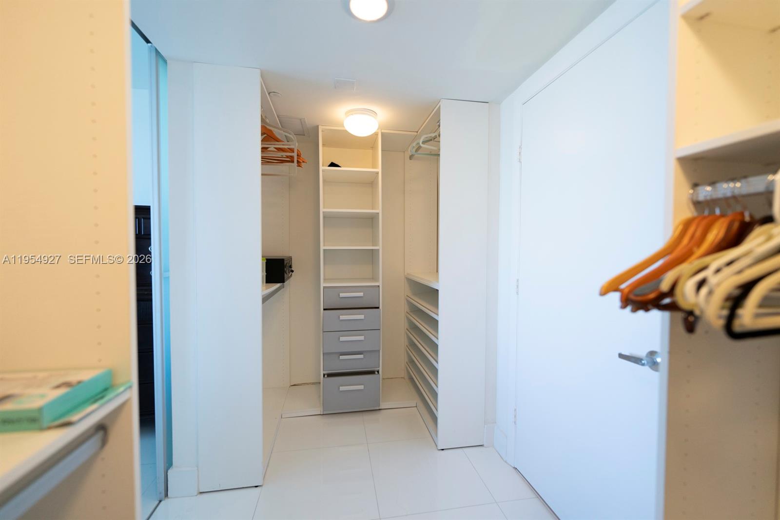 50 Biscayne Boulevard, Unit 3702 Miami, FL 33132 - Photo 16 of 24