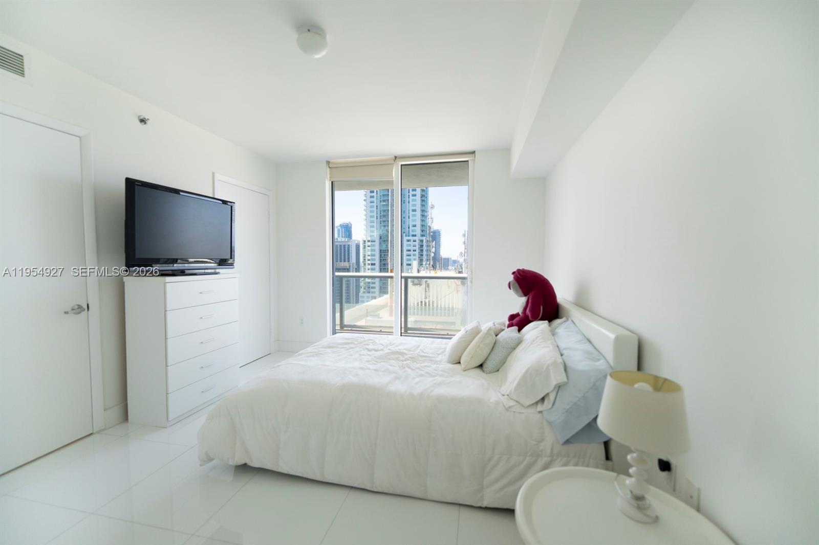 50 Biscayne Boulevard, Unit 3702 Miami, FL 33132 - Photo 20 of 24