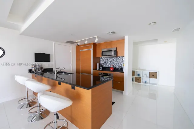 $1,149,000 | 50 Biscayne Boulevard, Unit 3702, Miami, FL 33132