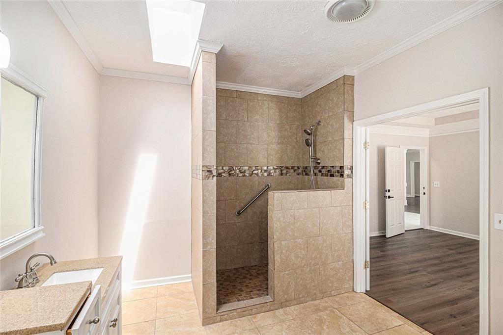 96 Pointe View Court Jackson, GA 30233 - Photo 13 of 36